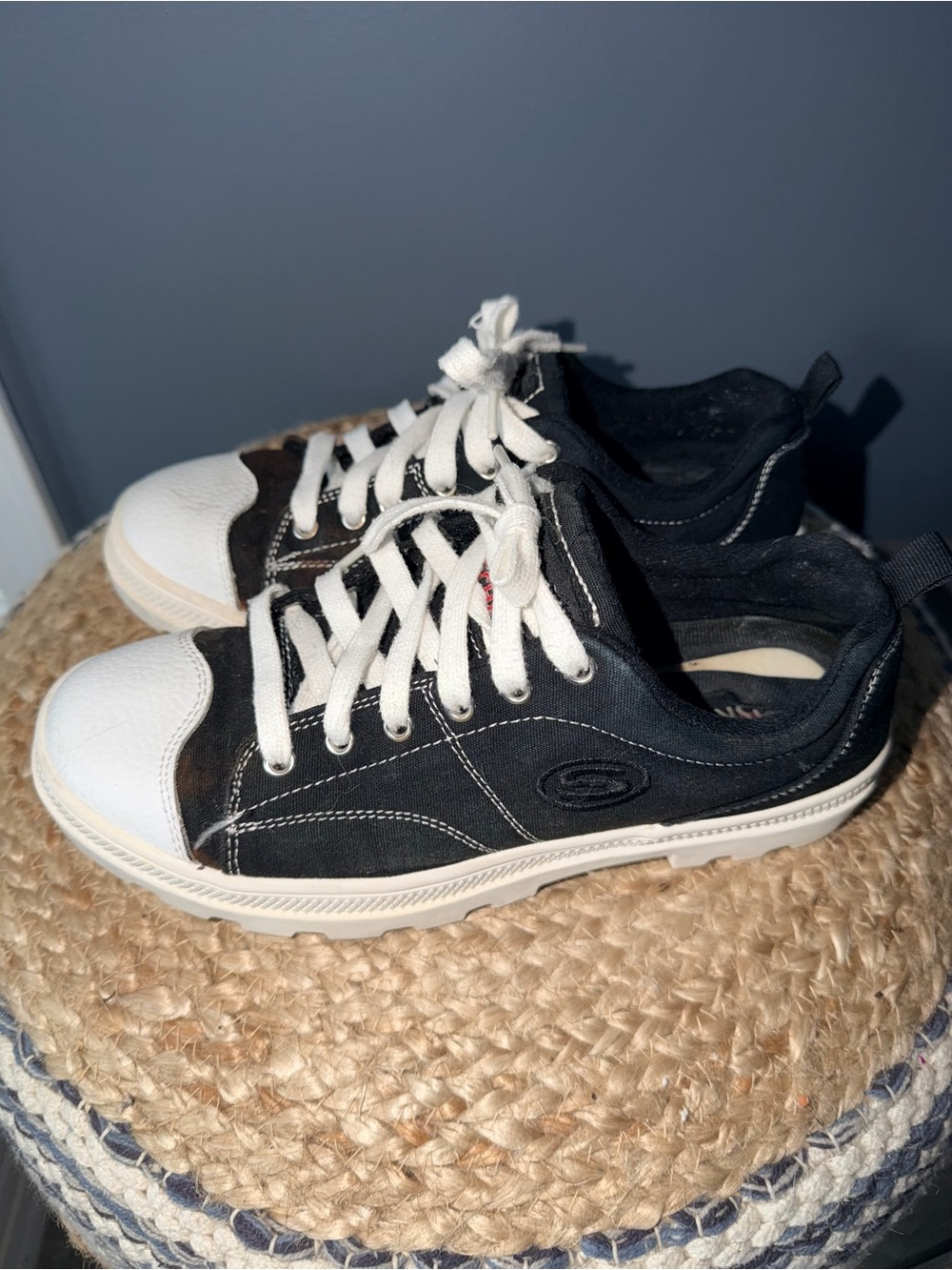 Sketchers Roadies Sneakers